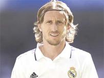 مودريتش يقترب مــن ميلانـو