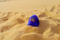 التعراق..حمــام التّـداوي بالرّمال السّاخنــة