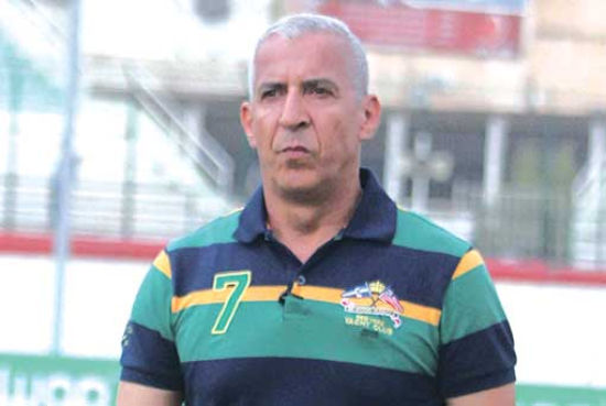 بن شادلي يمنح موافقته لتدريب وداد تلمسان