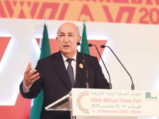 الجــزائر المنتصــرة  ترفع رايــة إفريقيا عاليـا